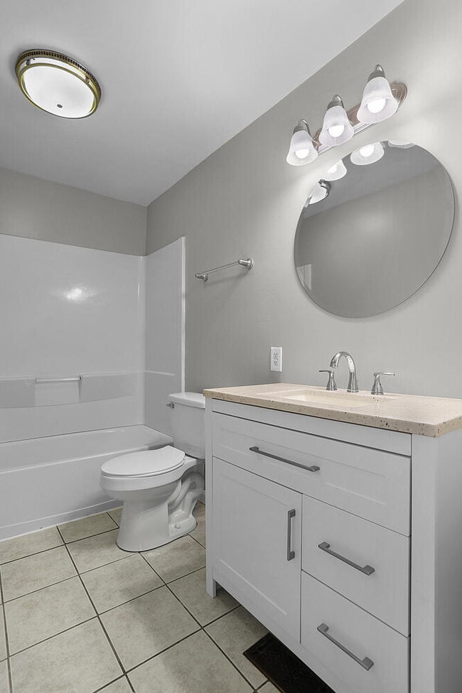 Building Photo - 601 Northview Dr