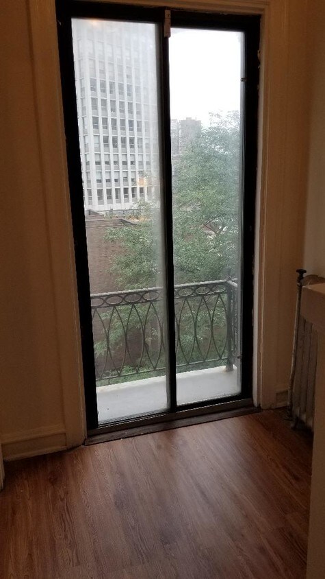 Foto principal - 420 W Wrightwood Ave