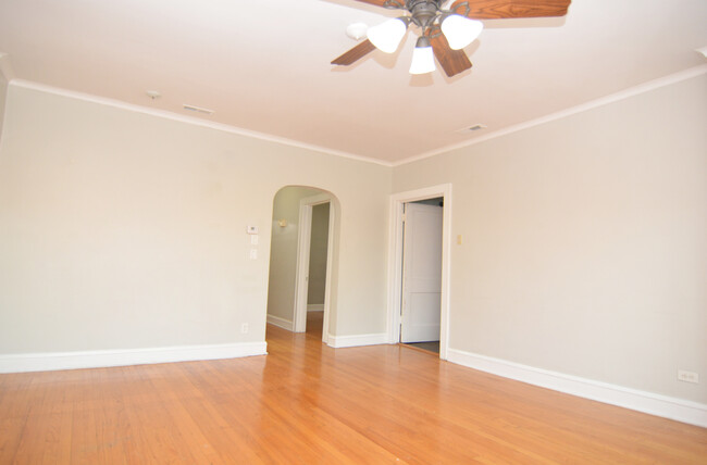 Building Photo - 4328 S Sawyer Ave