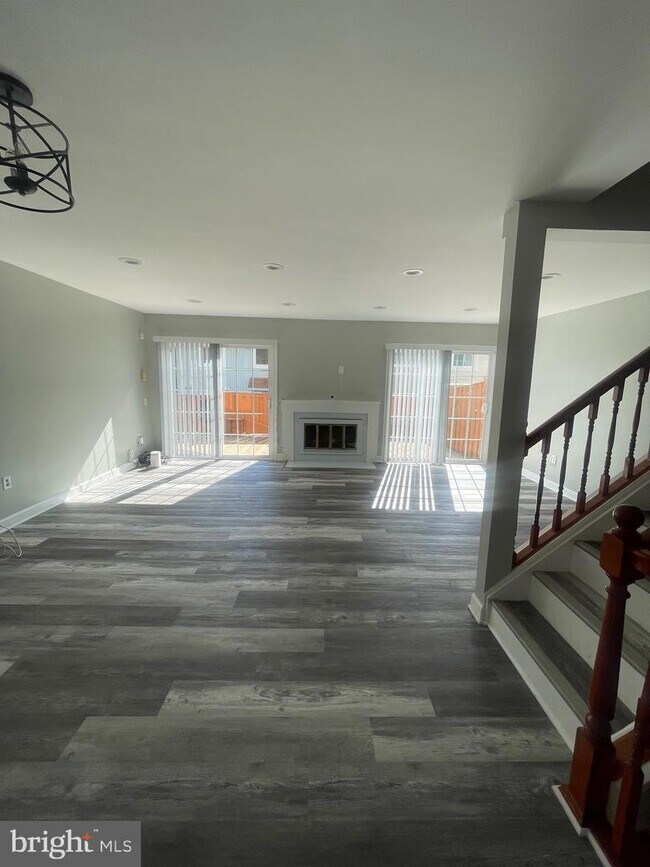 Building Photo - 18500 Owl Run Way