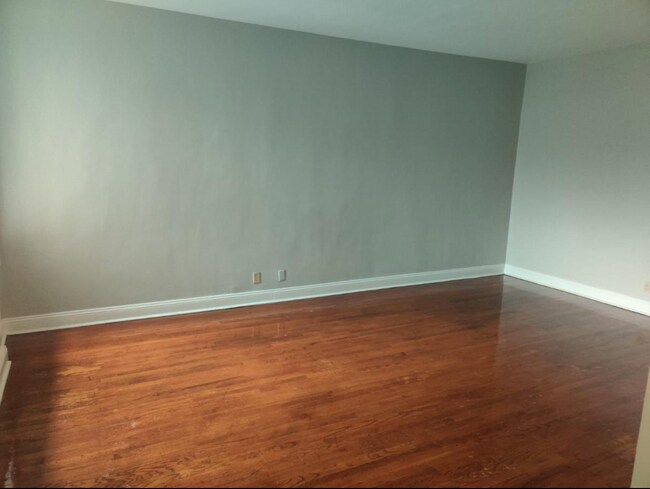 Building Photo - 410 Highland Ave
