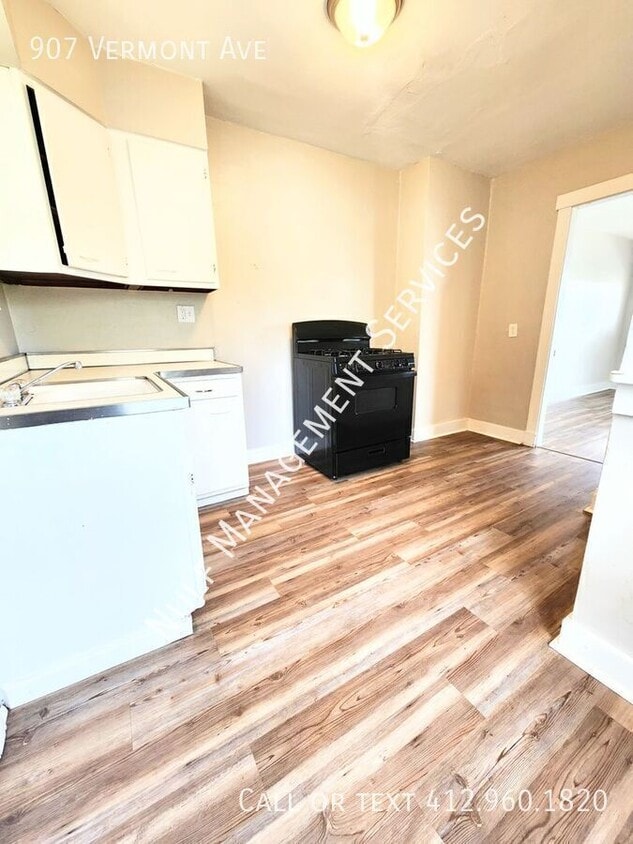 Photo - 907 Vermont Ave-