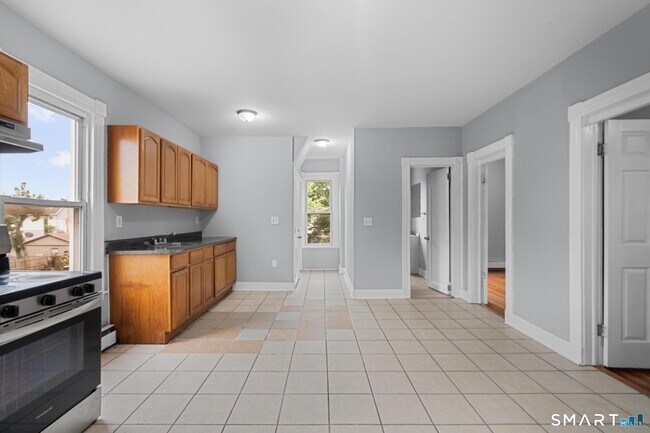 Foto del edificio - 354 Poplar St