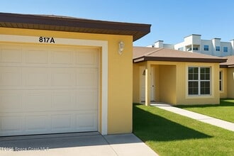 Building Photo - 817 Faull Dr