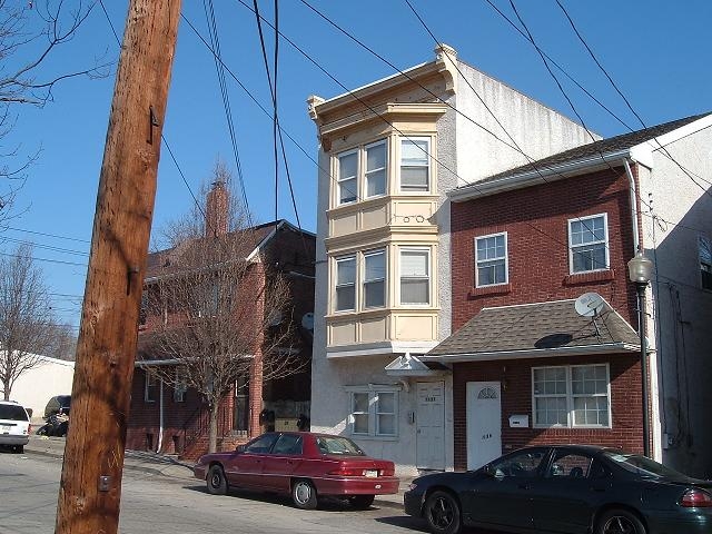 Building Photo - 1137-1139 Madison St