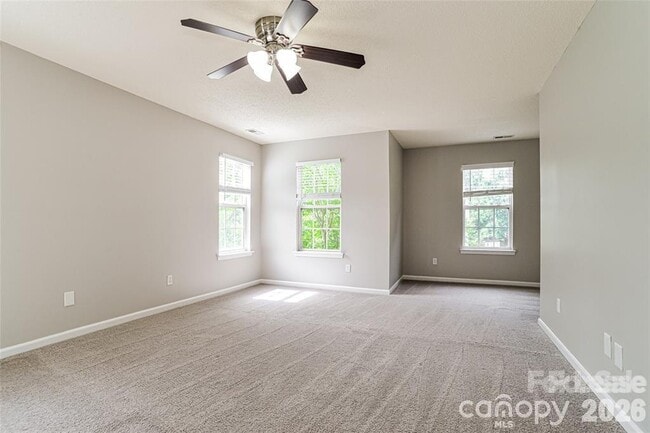 Foto del edificio - 12125 Winghurst Dr