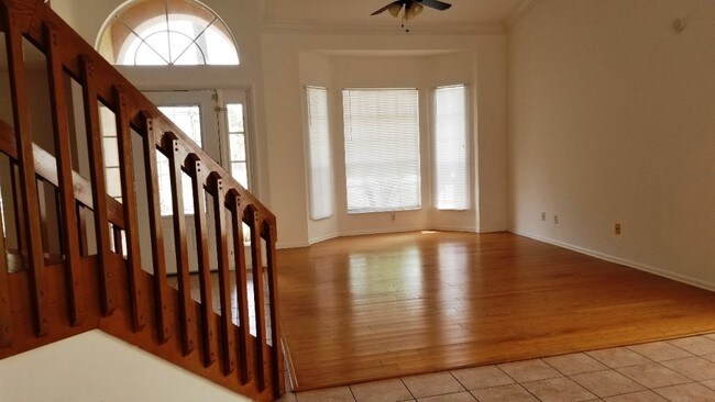 Building Photo - 3562 Fox Hollow Dr