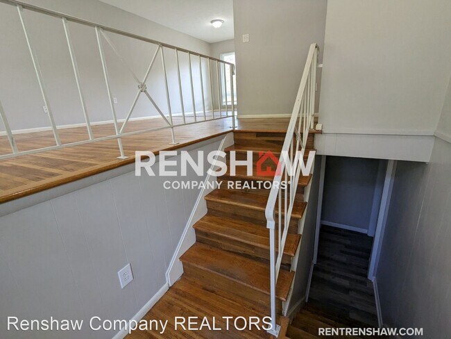 Building Photo - 4 br, 2.5 bath House - 1327 Busby Ave