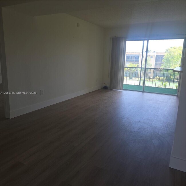 Foto del edificio - 8401 SW 107th Ave
