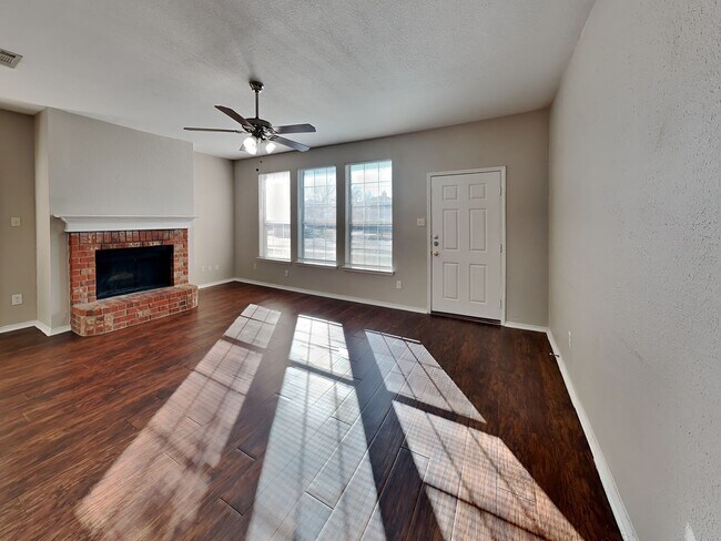 Foto del edificio - South Fort Worth in Burleson ISD, Mission Ridge Estates