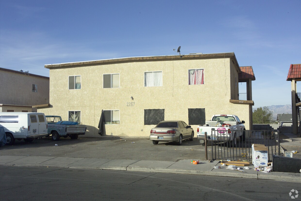 Building Photo - 2257 Exeter Dr