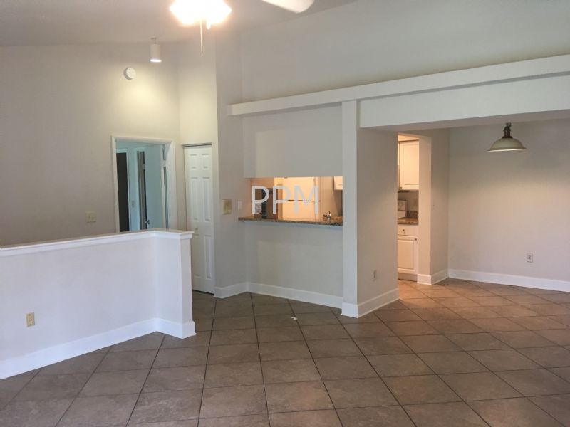 Building Photo - 8453 Gardens Cir