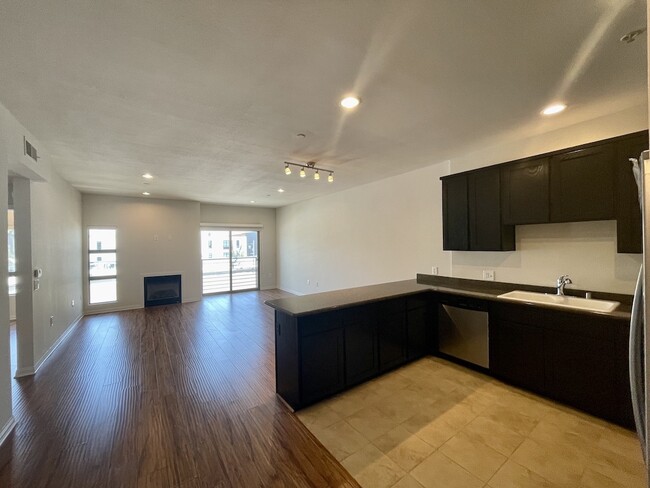 Building Photo - 5842 Harold Way