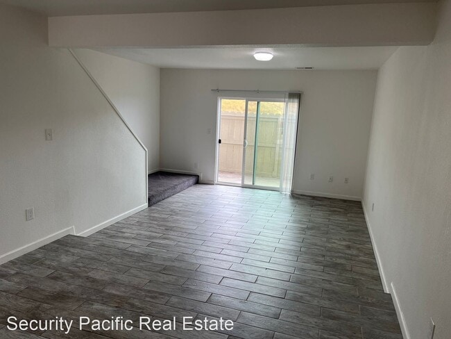 Building Photo - 2 br, 1 bath House - 149 Rainbow Ct.