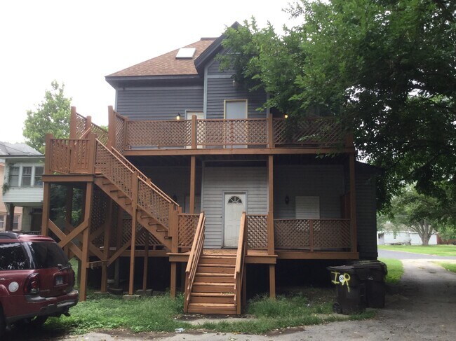 Foto del edificio - 1024 N Ellis St