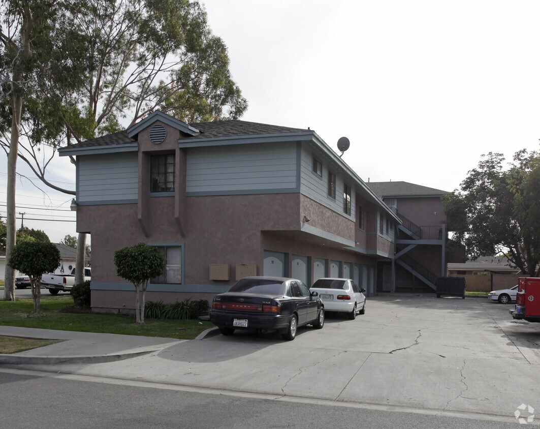 8232 7th St, Buena Park, CA 90621 Apartments in Buena Park, CA