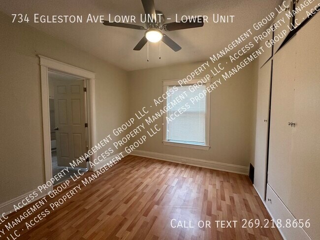 Building Photo - Remodeled duplex for rent in Kalamazoo!