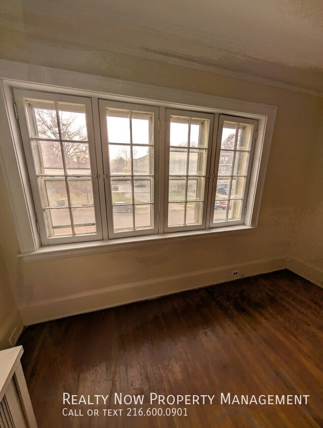 Foto principal - 2453 Overlook Rd