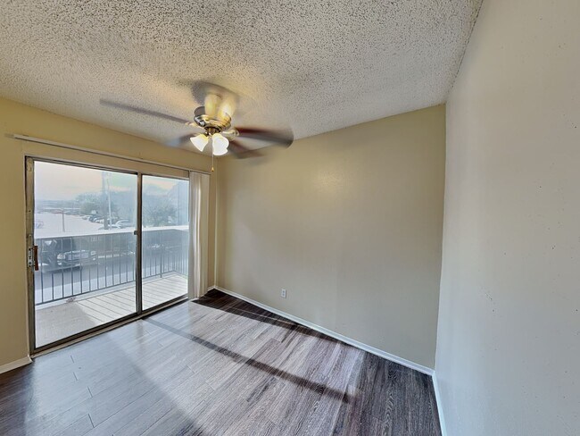 Foto del edificio - Adorable 2-Bedroom, 2-Bath Condo in Woodhaven – Gated Community! MOVE IN SPECIALS!