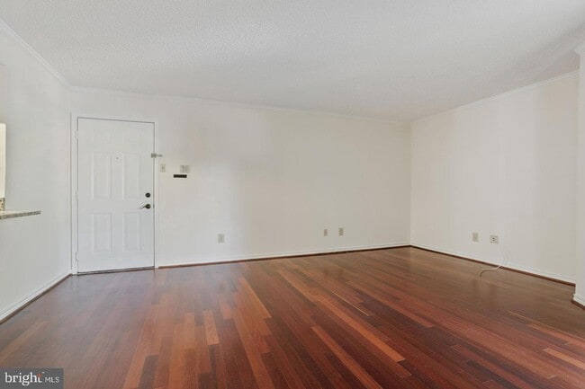 Building Photo - 1535 Lincoln Way