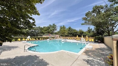 Building Photo - 6060 California Cir
