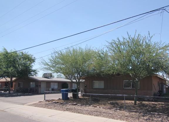 Primary Photo - 2017-2021 E Lemon St