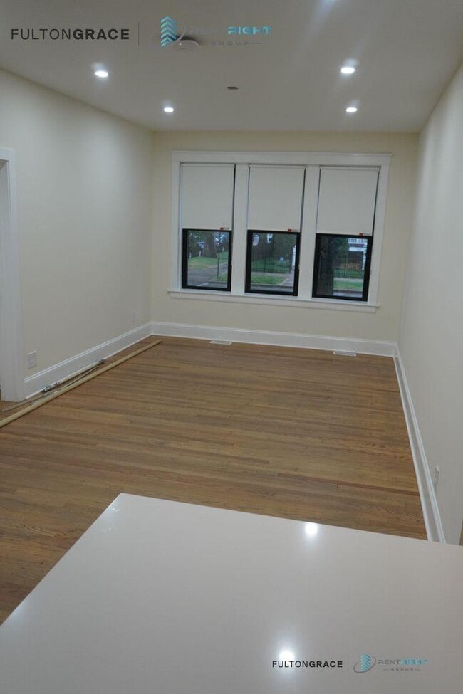 Building Photo - 4 bedroom in Chicago IL 60625