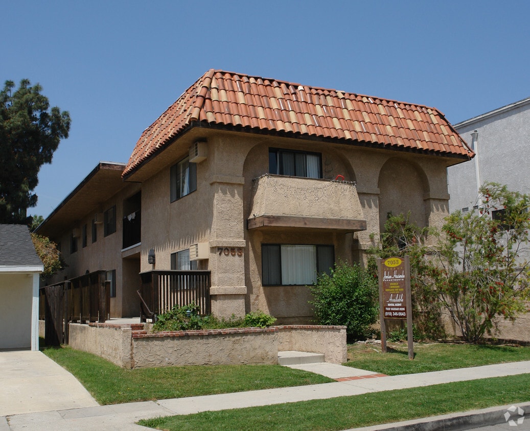 Building Photo - Jordan Hacienda Apartments