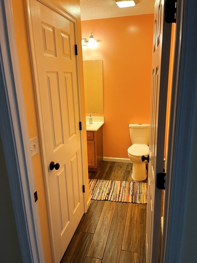 Building Photo - Townhouse in the City of Harrisonburg