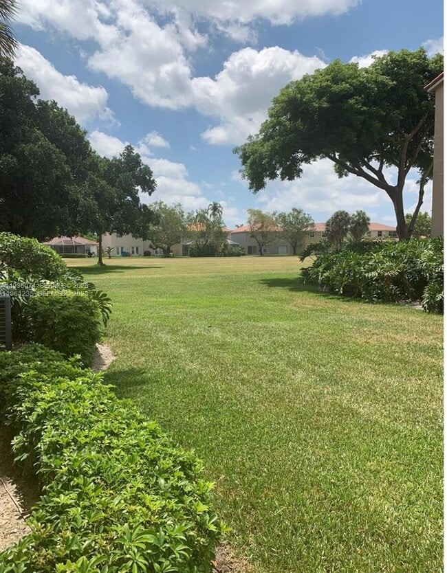 Building Photo - 3350 Pinewalk Dr N