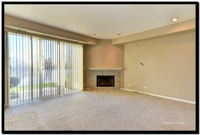 Building Photo - 1519 Darien Lake Dr