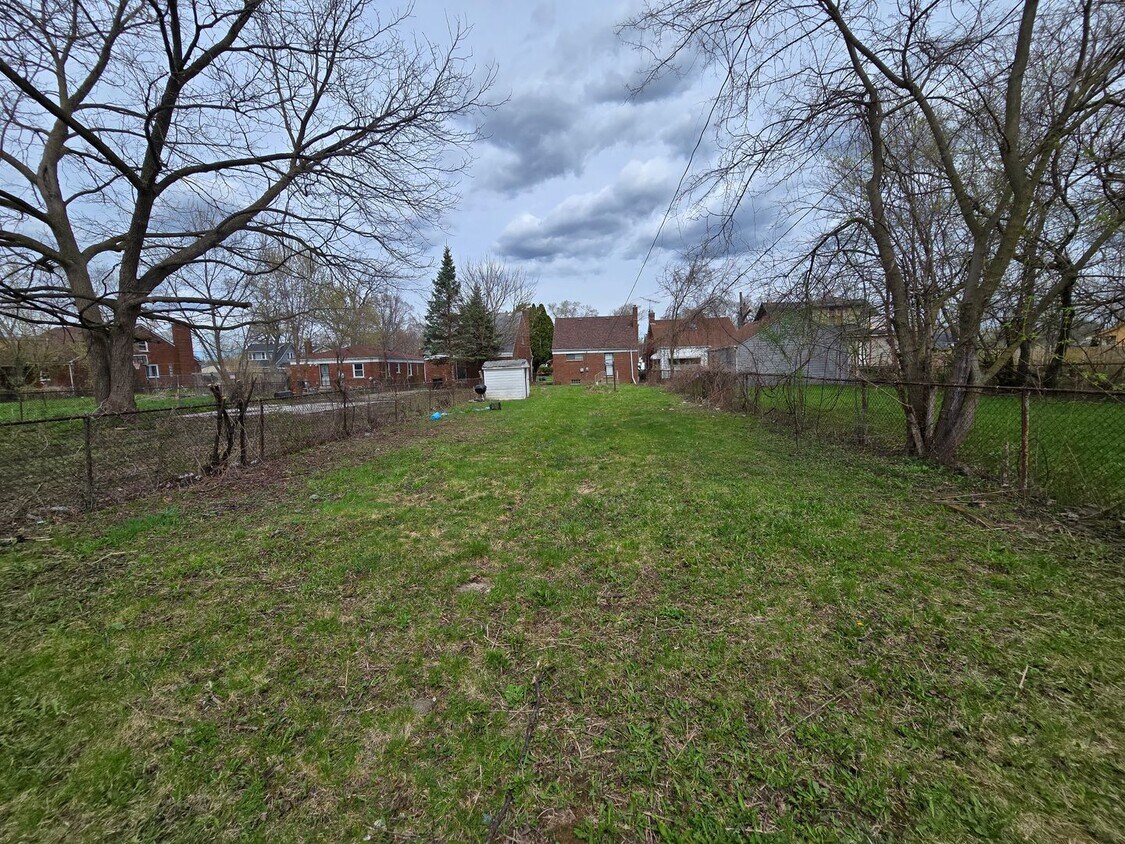 Foto del edificio - 14504 Coram St