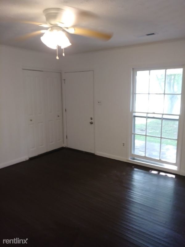 Building Photo - 3 br, 1.5 bath House - 311 Longview St