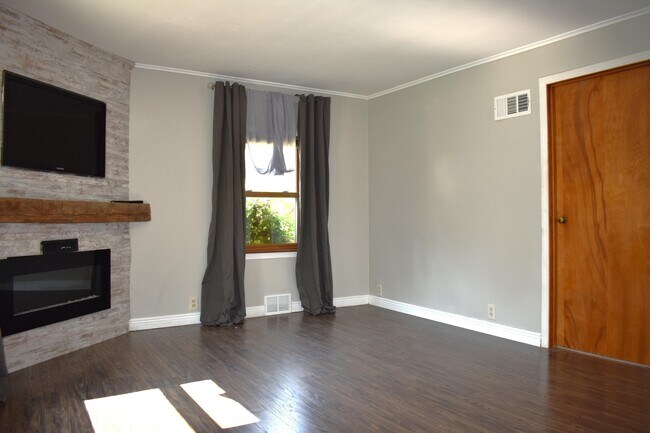 Foto del edificio - 12790 Dennison Rd
