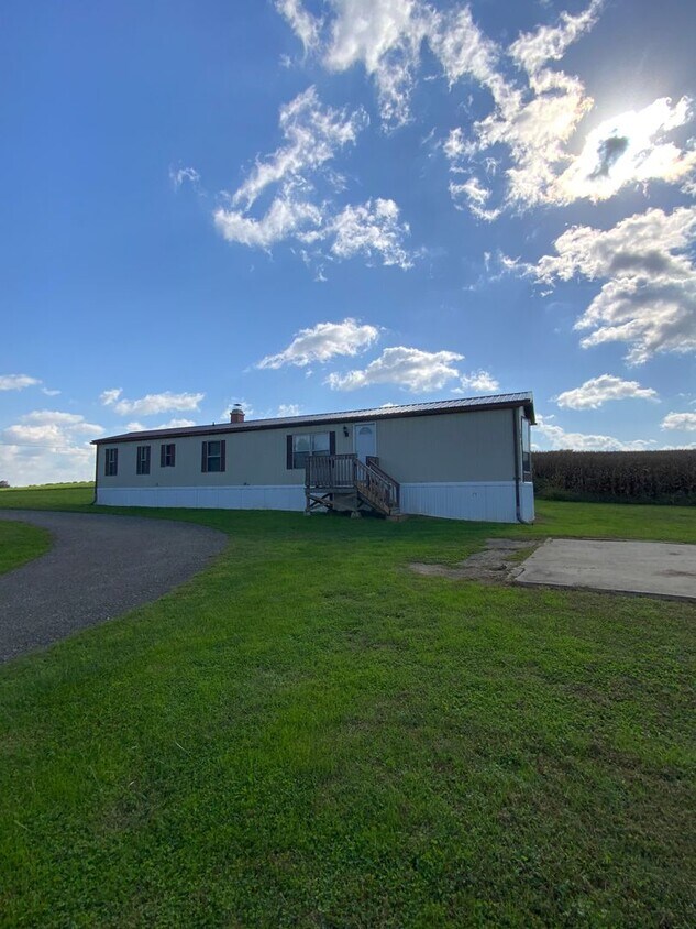Primary Photo - 305-309 RIVERVIEW ROAD