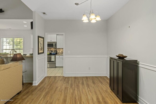 Foto del edificio - 324 Foxwood Ln