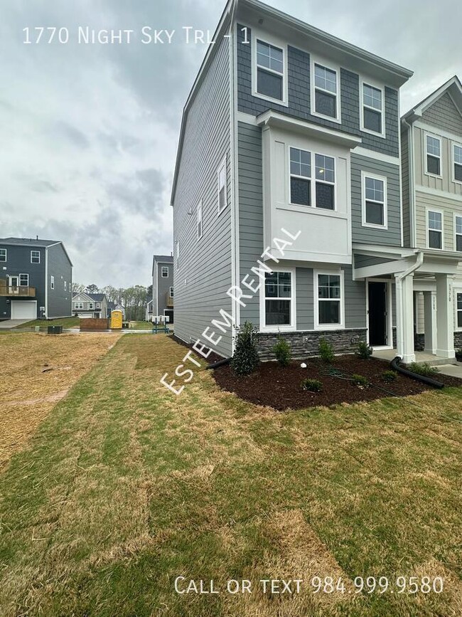 Foto del edificio - 1770 Night Sky Trl