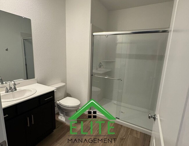 Foto del edificio - Charming Single-Bedroom Retreat in Manteca...