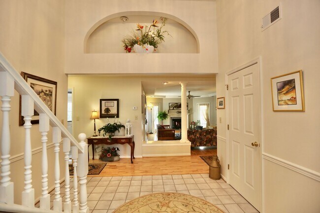 Building Photo - Charming 4-Bedroom Ranch in Princess Anne ...