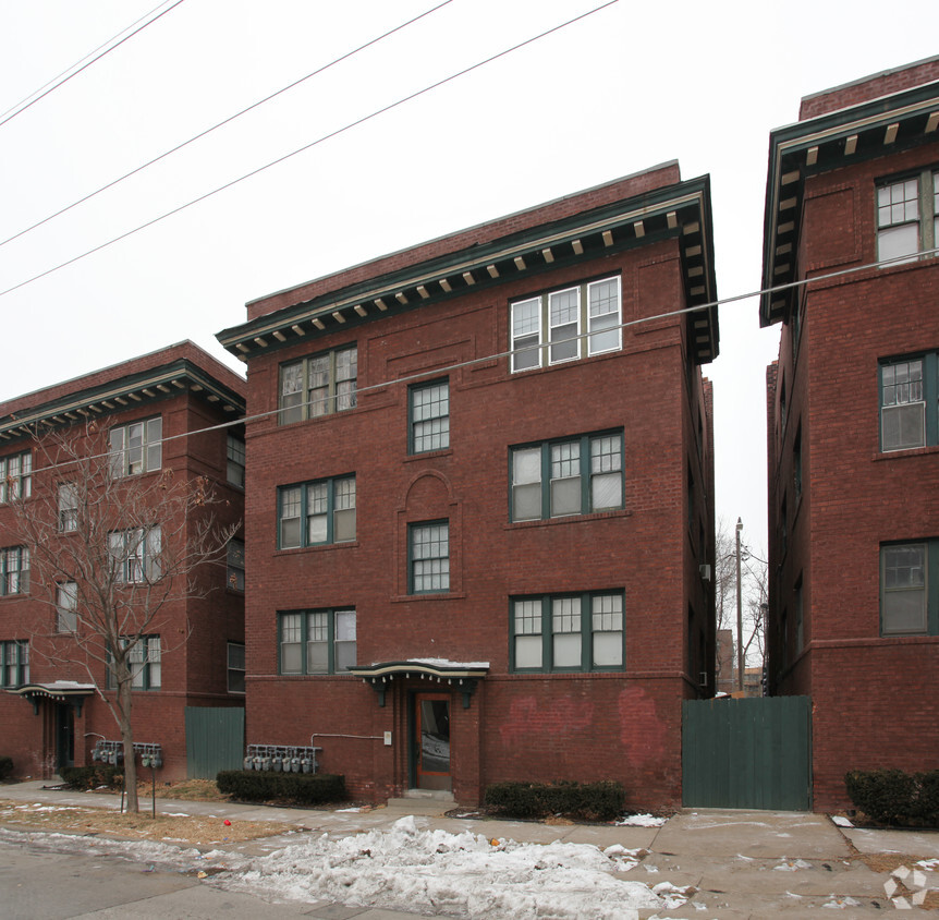 Primary Photo - 716-718 W 38th St