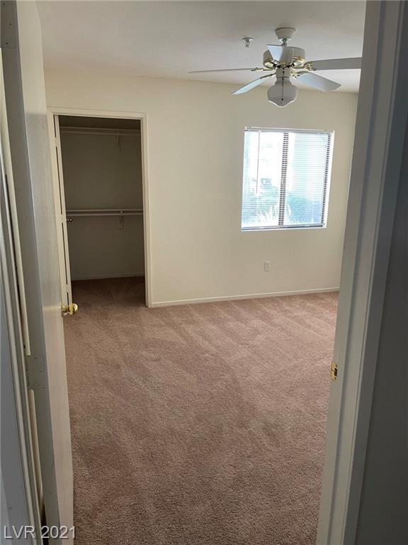 Building Photo - 950 Seven Hills Dr