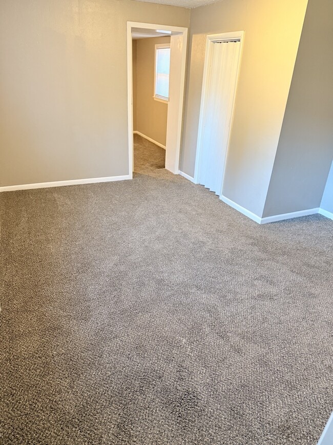 Foto del edificio - 2703 Hull Ave