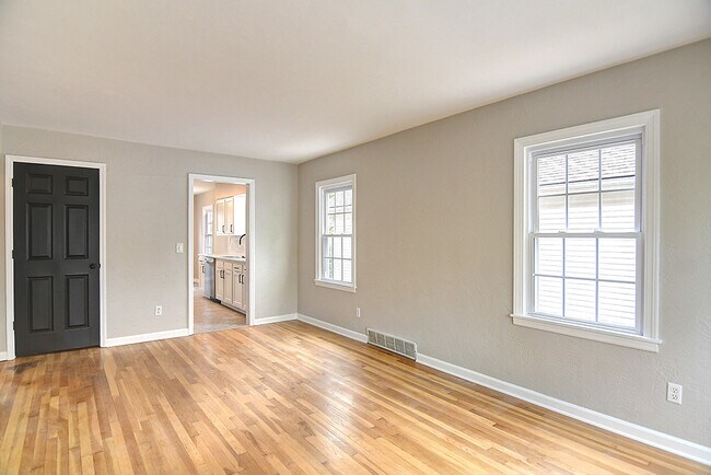 Foto del edificio - 2212 Fauver Ave
