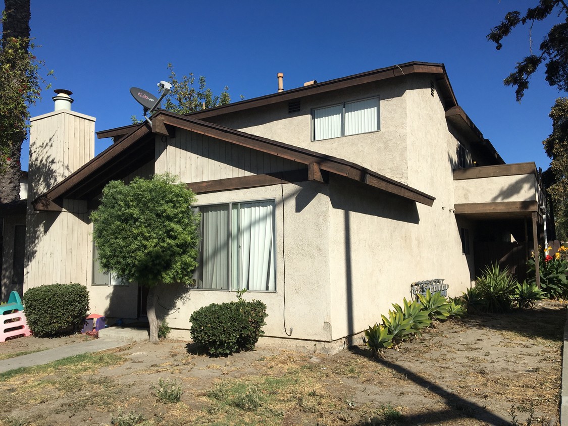 Primary Photo - 110 N Belinda Cir