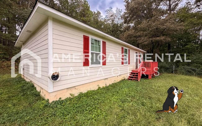 Building Photo - DEPOSIT PENDING! MOVE IN SPECIAL!! ONE-MONTH FREE & HALF OFF DEPOSIT! Modern 3-Bedroom Home with ...