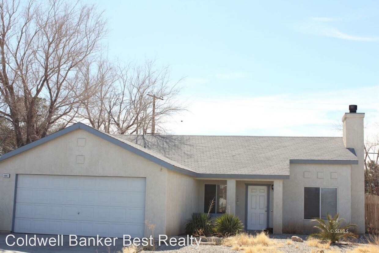 Foto principal - 3 br, 2 bath House - 1041 W. Iowa