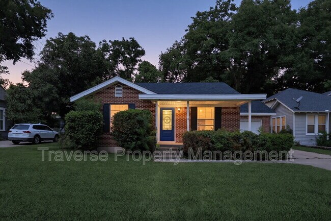 Foto del edificio - 304 S Waco St