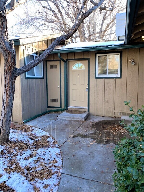 Building Photo - 990 Hunter Lake Dr