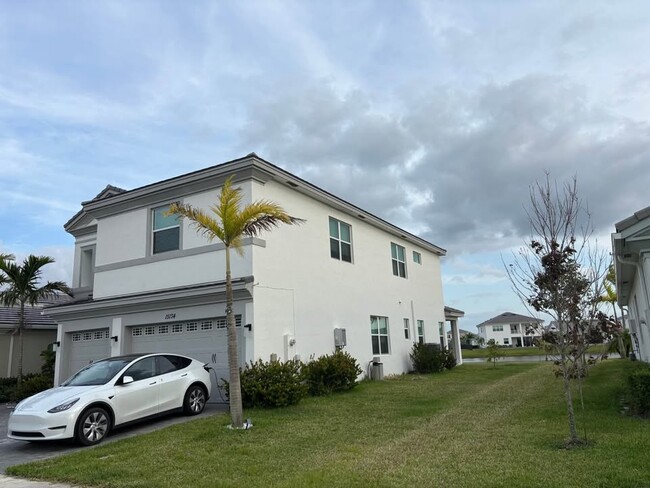 Foto del edificio - 15134 Cameo Ct