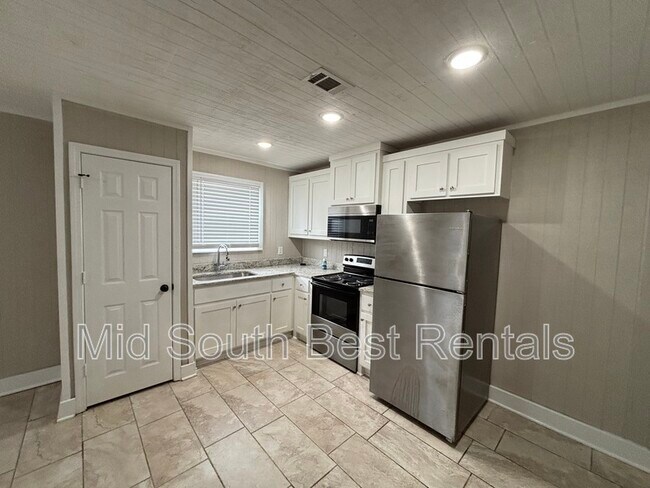Foto del edificio - 8217 1st St